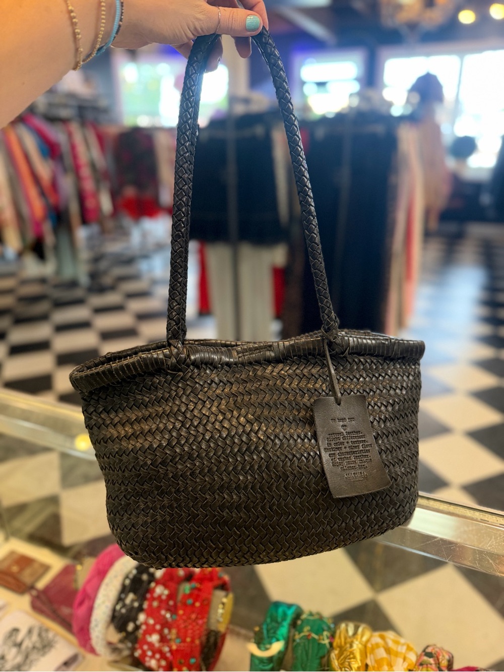 ViLENCA HOLLAND Woven Leather Handbag - Black leather